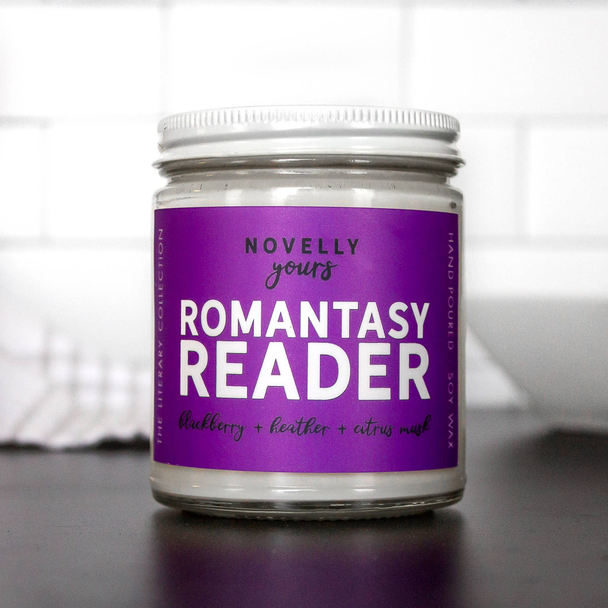 Romantasy Reader candle | Fantasy Romance Scent for Readers