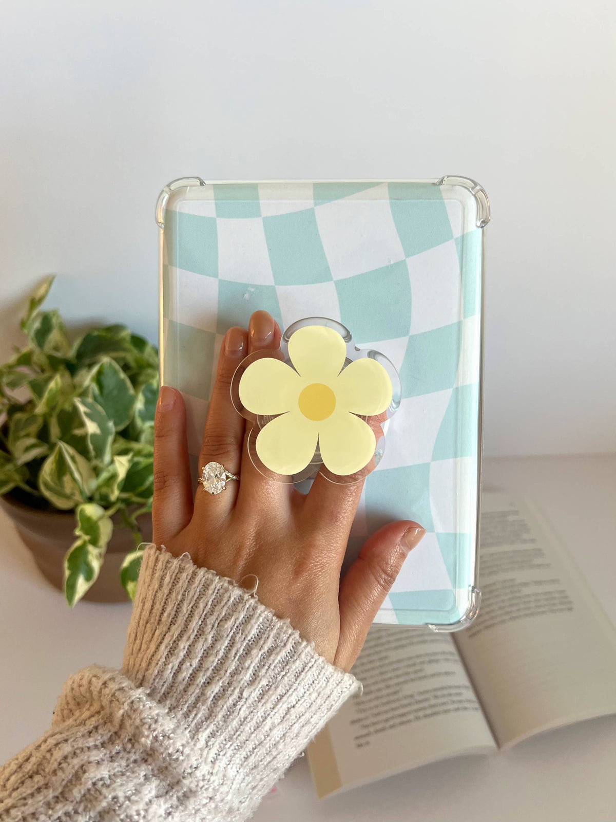 Yellow Flower Kindle Grip