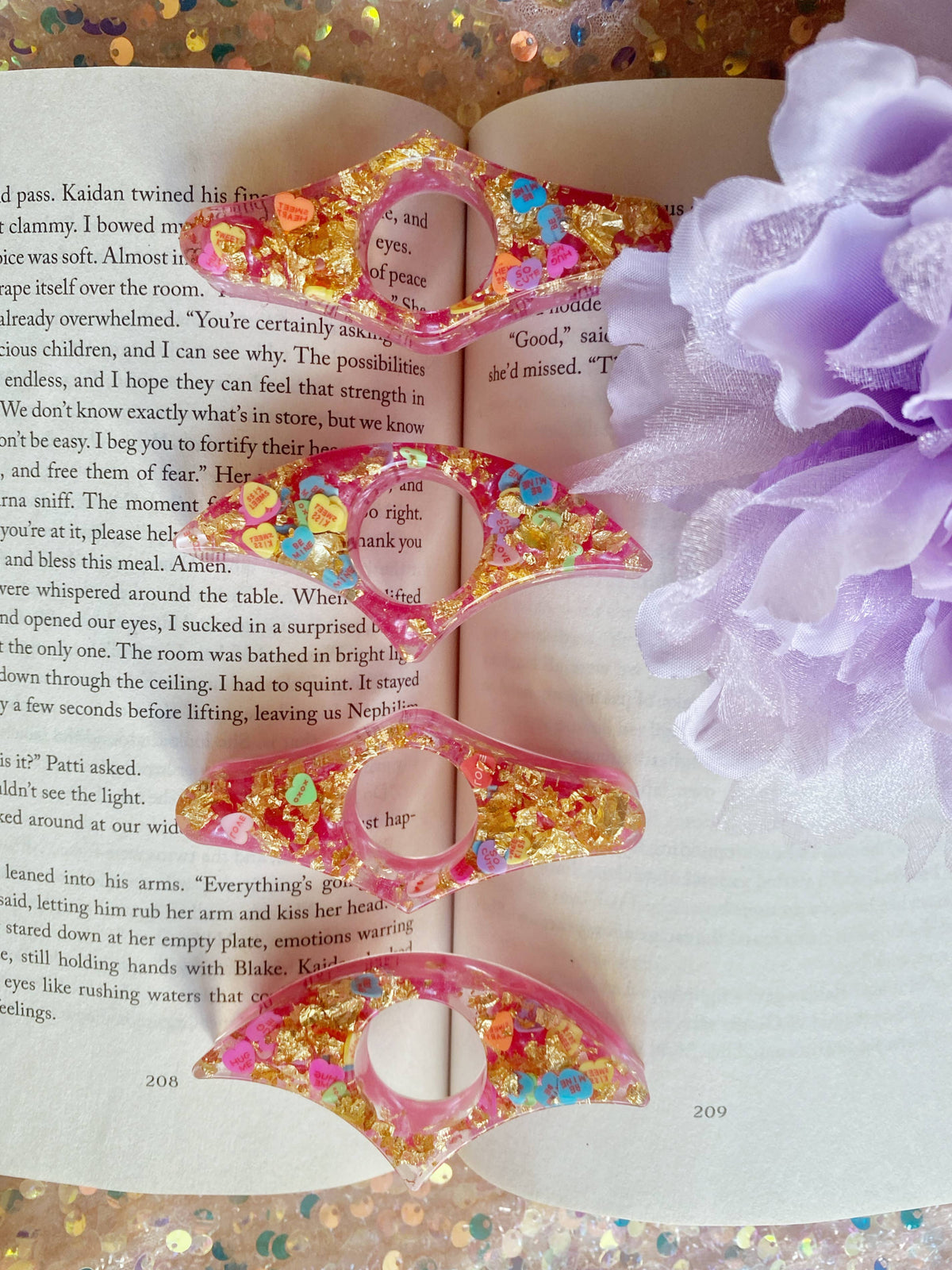 Sweetheart Book Holder