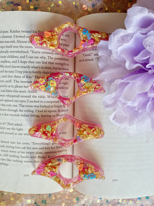 Sweetheart Book Holder