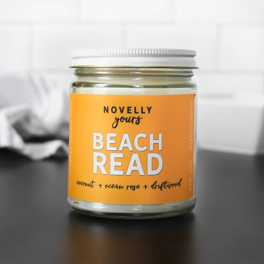 Beach Read candle | Beachy, summer scented fragrance