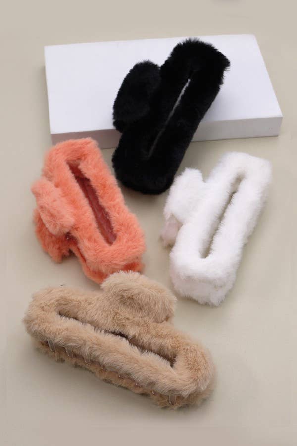 LARGE LUXURIOUS FURRY HAIR CLAW CLIPS